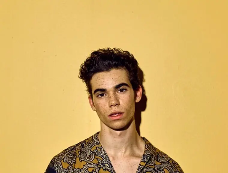 La estrella de Disney murió el 6 de julio de 2019, a los 20 años. Su familia informó que se trató de una muerte súbita inesperada por epilepsia.