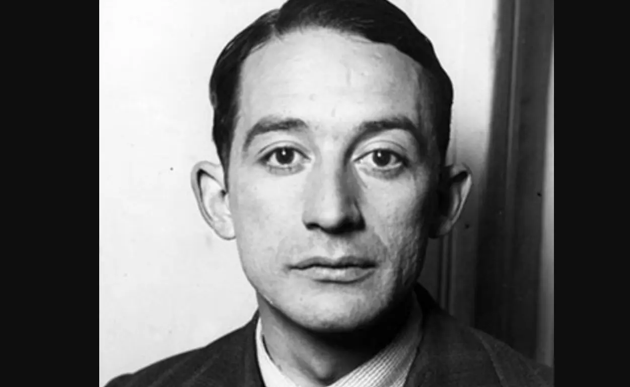 Reconocido poeta, dramaturgo y ensayista mexicano, figura clave de la literatura del siglo XX. Falleció el 25 de diciembre de 1950 por angina de pecho. Tenía 47 años y su obra sigue siendo estudiada como parte esencial de la literatura nacional.