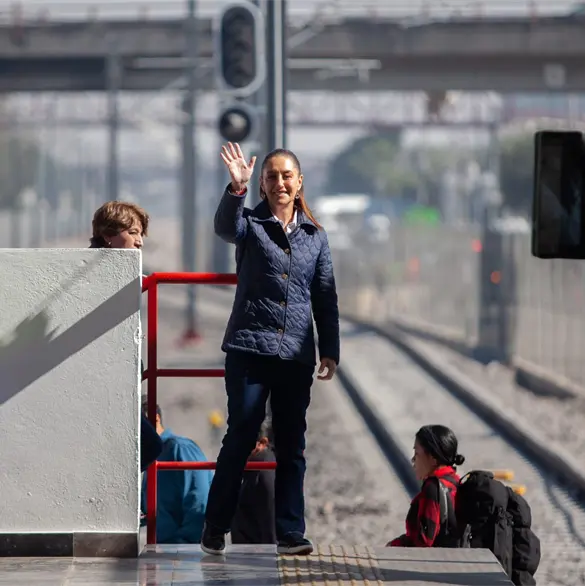 Sheinbaum presume que le dio 2.6 vueltas a la tierra en 2025 en recorridos por M&eacute;xico