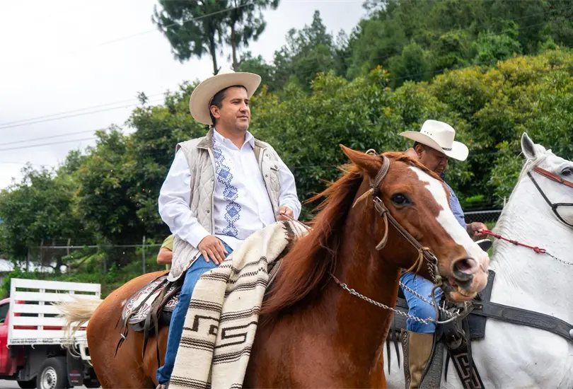 Carlos Manzo creó el Movimiento del Sombrero.