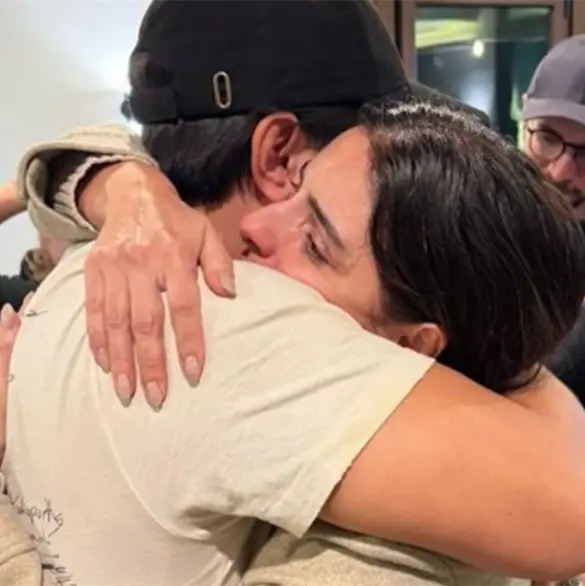 Aislinn Derbez comparte fotos del funeral de su madre y lanza desgarrador mensaje Aislinn Derbez comparte fotos del funeral de su madre y lanza desgarrador mensaje