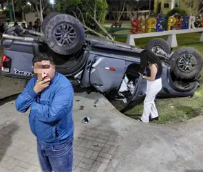 Te estoy grabando, arranca: Joven graba el choque que le cost&oacute; la vida tras viajar a 158 km/h