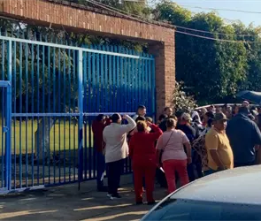 Conmoci&oacute;n en Michoac&aacute;n: estudiante de secundaria amenaza con arma blanca a su compa&ntilde;era