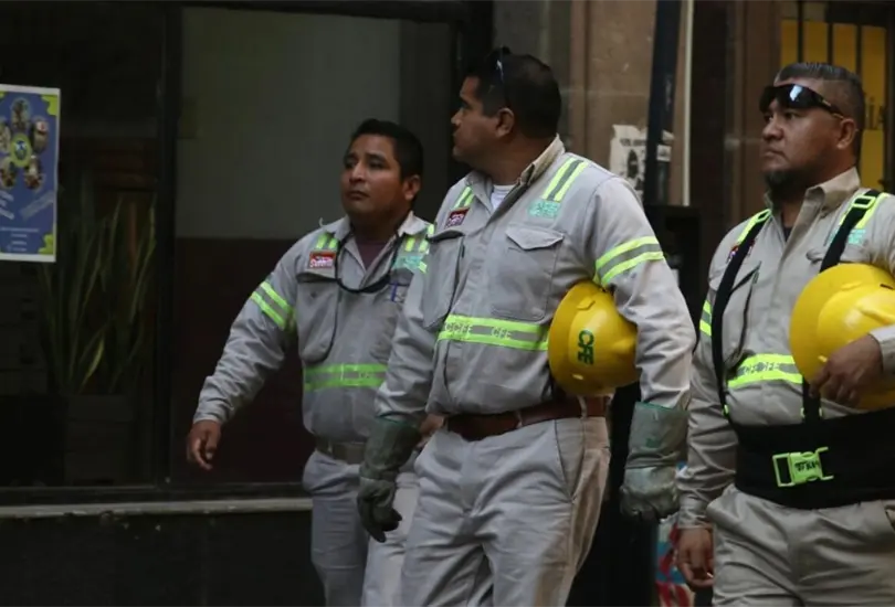 Con fibra &oacute;ptica, torres LTE y puntos gratuitos, la CFE avanza en conectividad nacional.