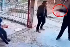 Recreo termina en balazos: alumno dispara contra el director de su secundaria