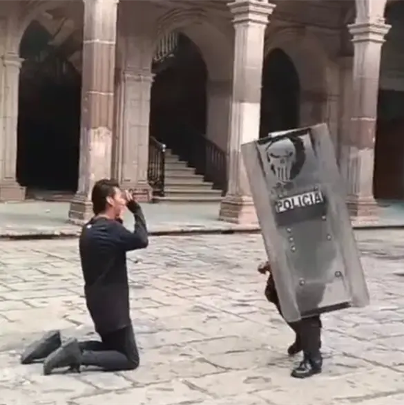 Liberan a Ra&uacute;l Meza, joven que protest&oacute; por el asesinato de Carlos Manzo en Michoac&aacute;n