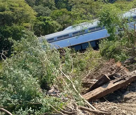 Difunden lista preliminar de pasajeros lesionados tras descarrilamiento del Tren Interoce&aacute;nico