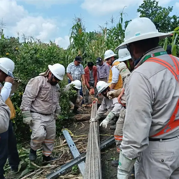 CFE acorta tiempos de restablecimiento el&eacute;ctrico tras desastres naturales en M&eacute;xico