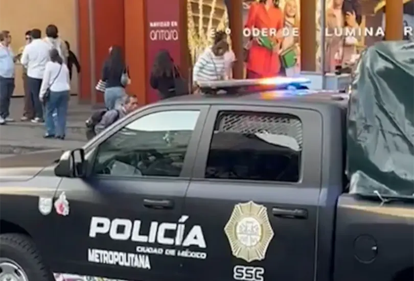 Las autoridades desplegaron un operativo y buscan al agresor que habr&iacute;a huido hacia el centro comercial Antara.