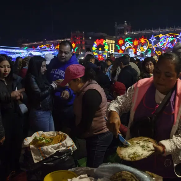 &iquest;Hasta cu&aacute;ndo estar&aacute; la verbena navide&ntilde;a en el Z&oacute;calo de la CDMX?