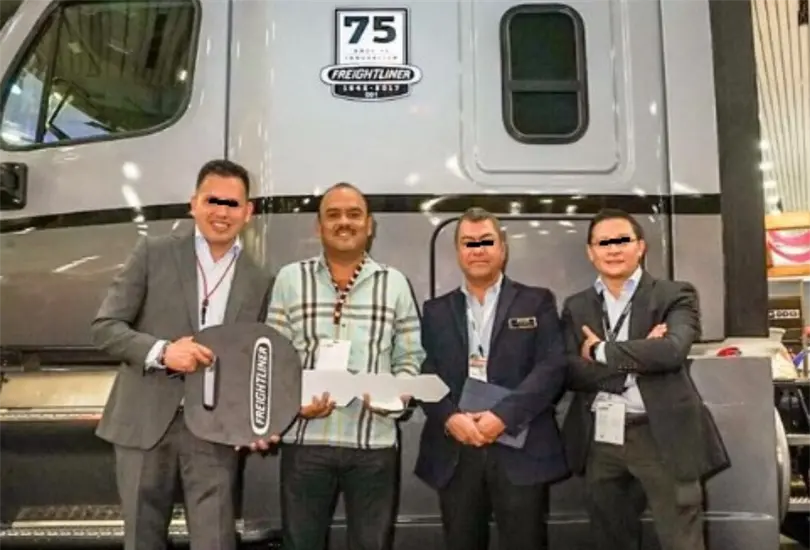 Era un empresario que entendió que, en el negocio de los granos, el control del transporte equivale al control del mercado. Era un empresario que entendió que, en el negocio de los granos, el control del transporte equivale al control del mercado.