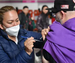 Vacunaci&oacute;n en M&eacute;xico: ranking por estados y por habitantes