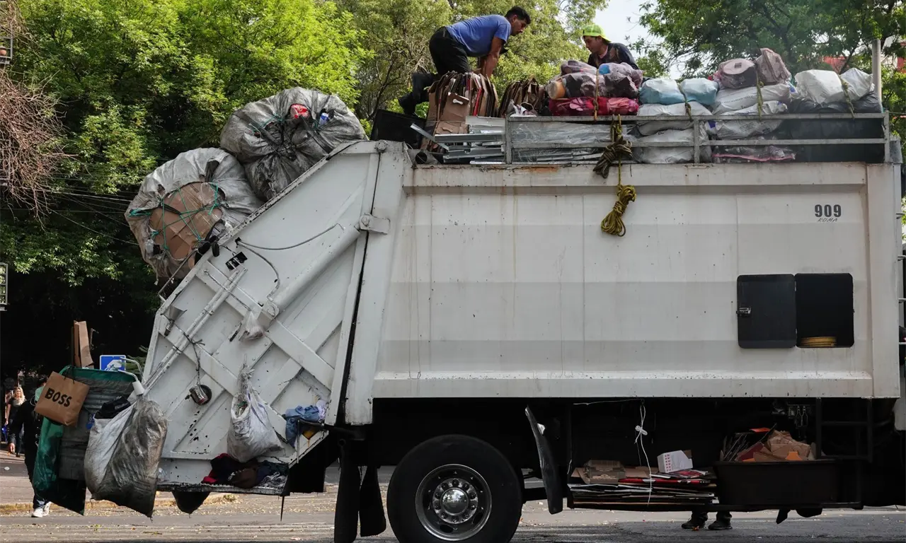 Este cambio impactará directamente la forma en que los ciudadanos entregan su basura al camión recolector. 