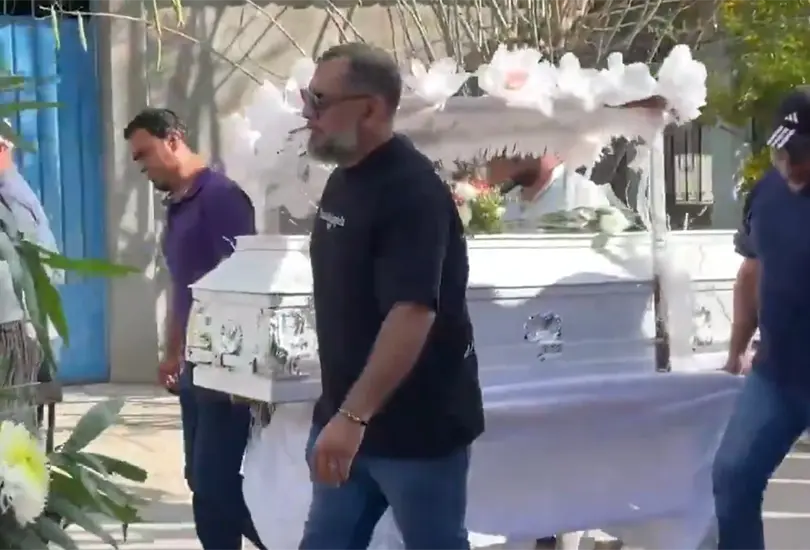 Desde temprana hora, la primaria donde estudiaba Elena realiz&oacute; un pase de lista especial.