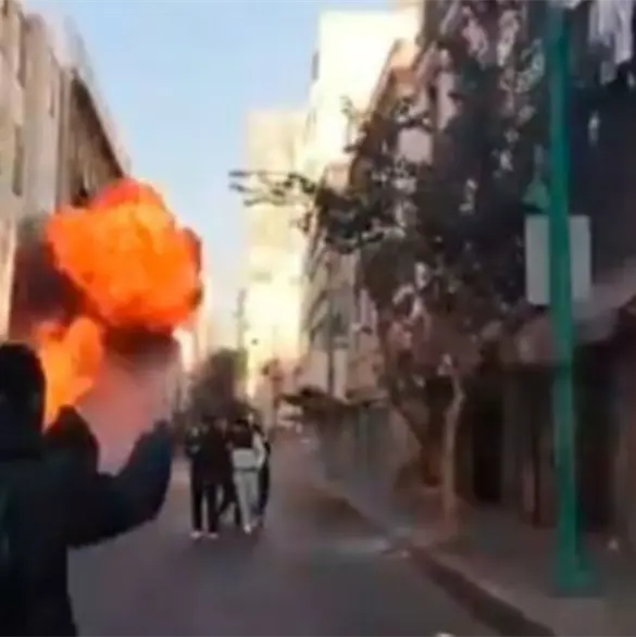 Captan momento exacto de la explosi&oacute;n en edificio de la CDMX tras sismo de 6.5