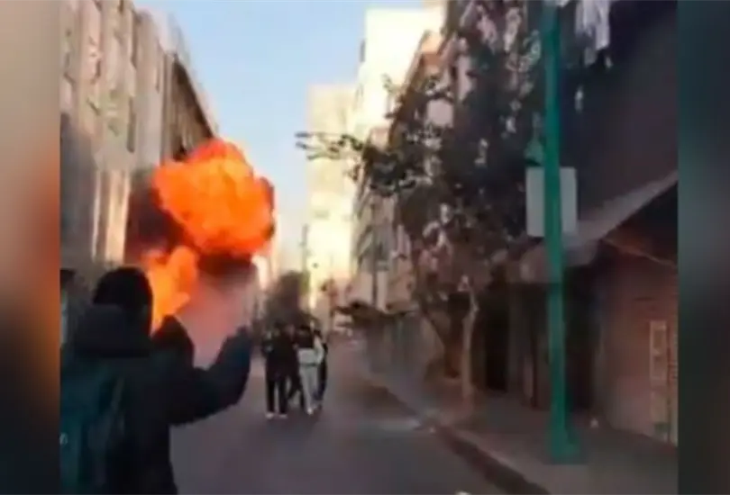 La explosión ocurrió en la calle Artículo 123 durante el sismo de magnitud 6.5 que sacudió a Guerrero. La explosión ocurrió en la calle Artículo 123 durante el sismo de magnitud 6.5 que sacudió a Guerrero.