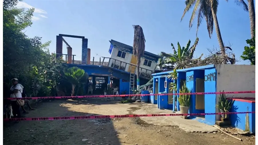 Do&ntilde;a Goya lo perdi&oacute; todo: un sismo de 6.5 destruy&oacute; su restaurante en Barra Vieja, Acapulco