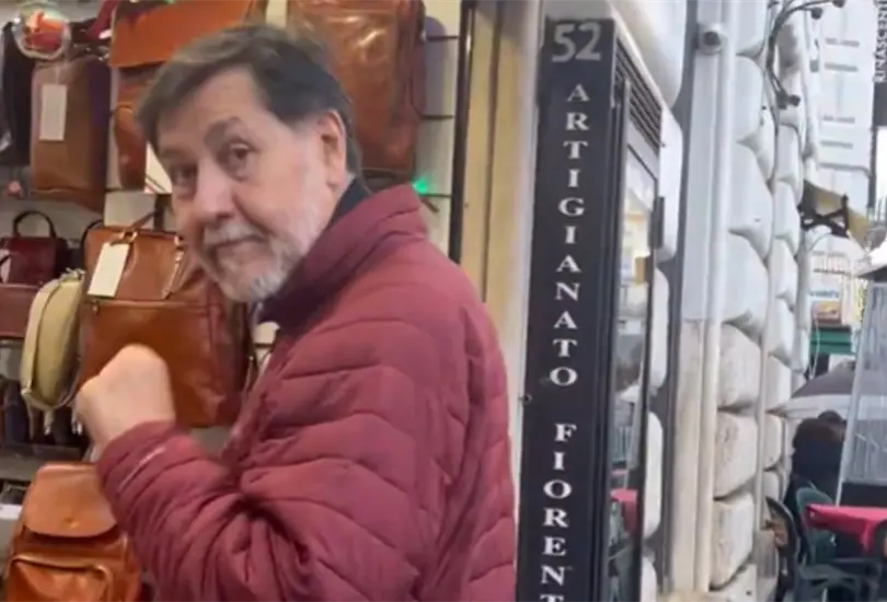 Noro&ntilde;a acusa de clasista a ciudadano que lo increp&oacute; en Roma