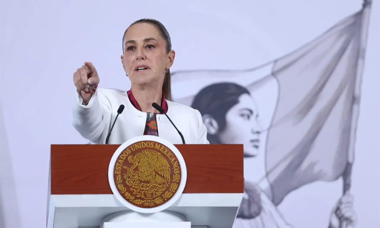  En su mensaje, la presidenta subrayó que la historia regional demuestra que la intervención militar no ha generado estabilidad ni democracia duradera. 