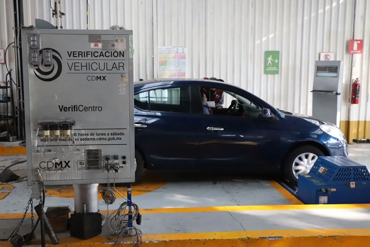 La Secretaría del Medio Ambiente de la Ciudad de México dio a conocer el calendario oficial de verificación vehicular correspondiente al primer semestre de 2026. Cuartoscuro.