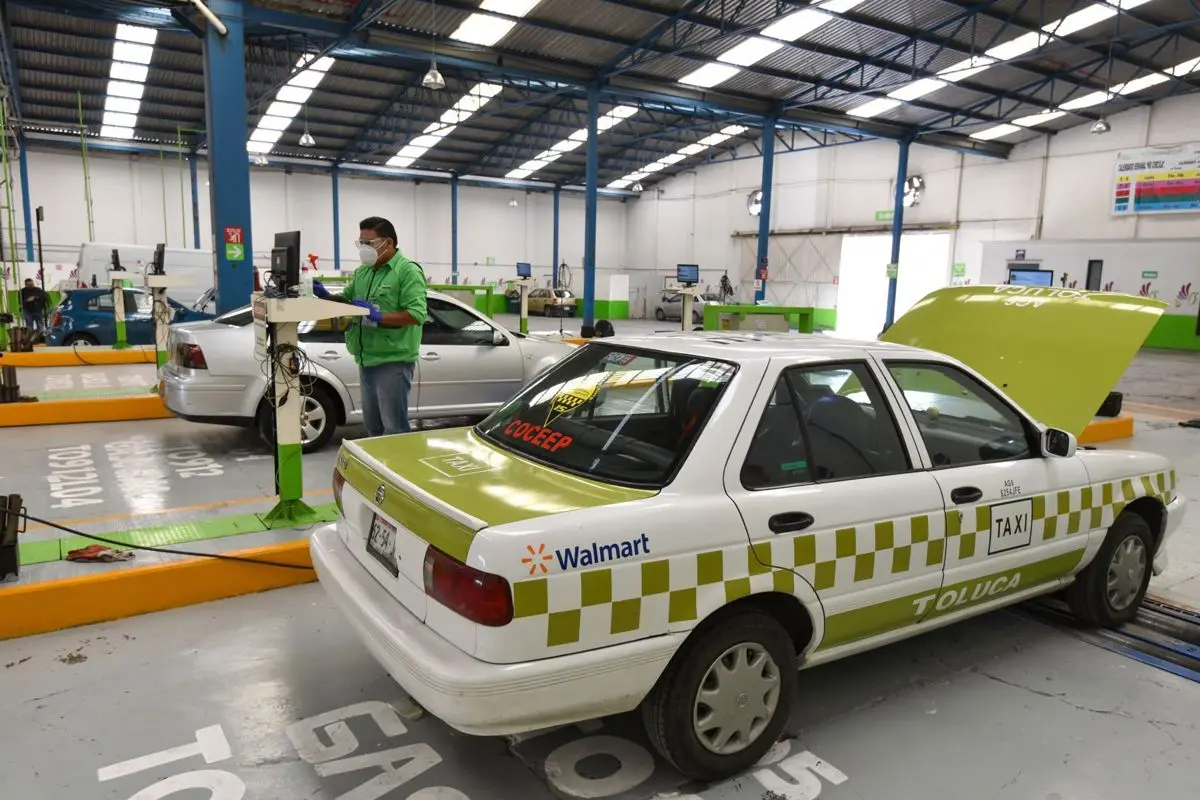 Durante enero, el costo de la verificación vehicular en el Estado de México oscila entre 453 y 1,154 pesos. Cuartoscuro.