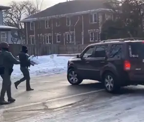 Agente de ICE asesina a tiros a mujer durante redada migratoria en Minneapolis; alcalde acusa uso imprudente de la fuerza