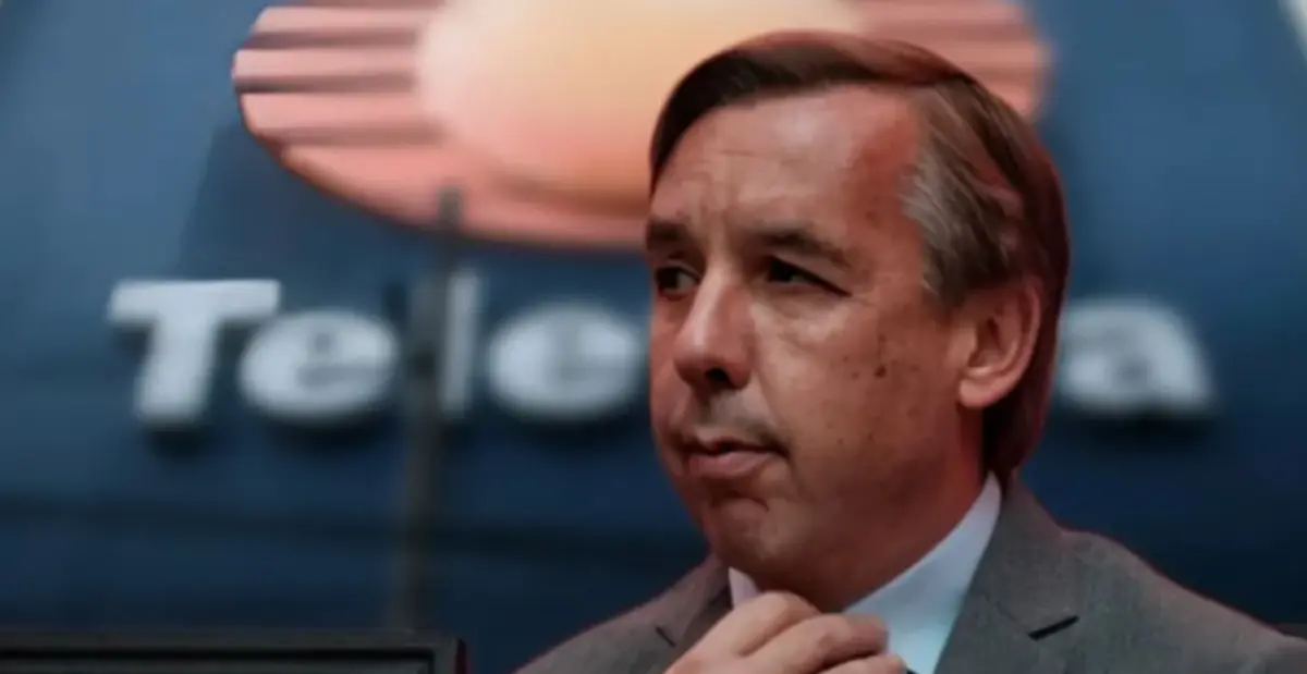  La venta de Televisa enfrenta presiones financieras, recortes en su calificación crediticia y una reconfiguración de su modelo de negocio. 