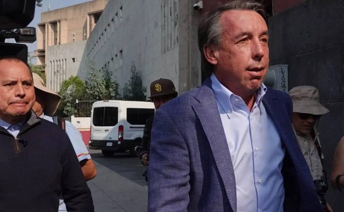 Emilio Azcárraga vendió parte de sus acciones en Televisa y ahora se quedará con menos del 25%. Especial