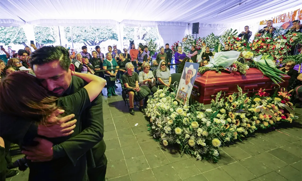  Así planearon el asesinato de Carlos Manzo. 