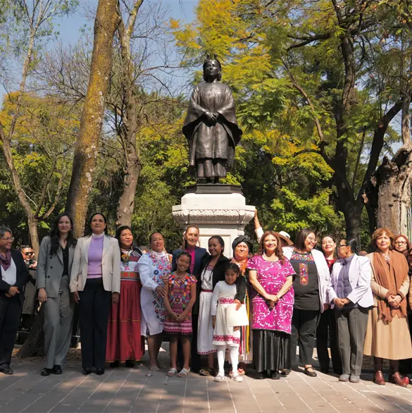 Sheinbaum inaugura monumentos a mujeres indígenas en Reforma: "Es un acto de justicia histórica" Sheinbaum inaugura monumentos a mujeres indígenas en Reforma: "Es un acto de justicia histórica"