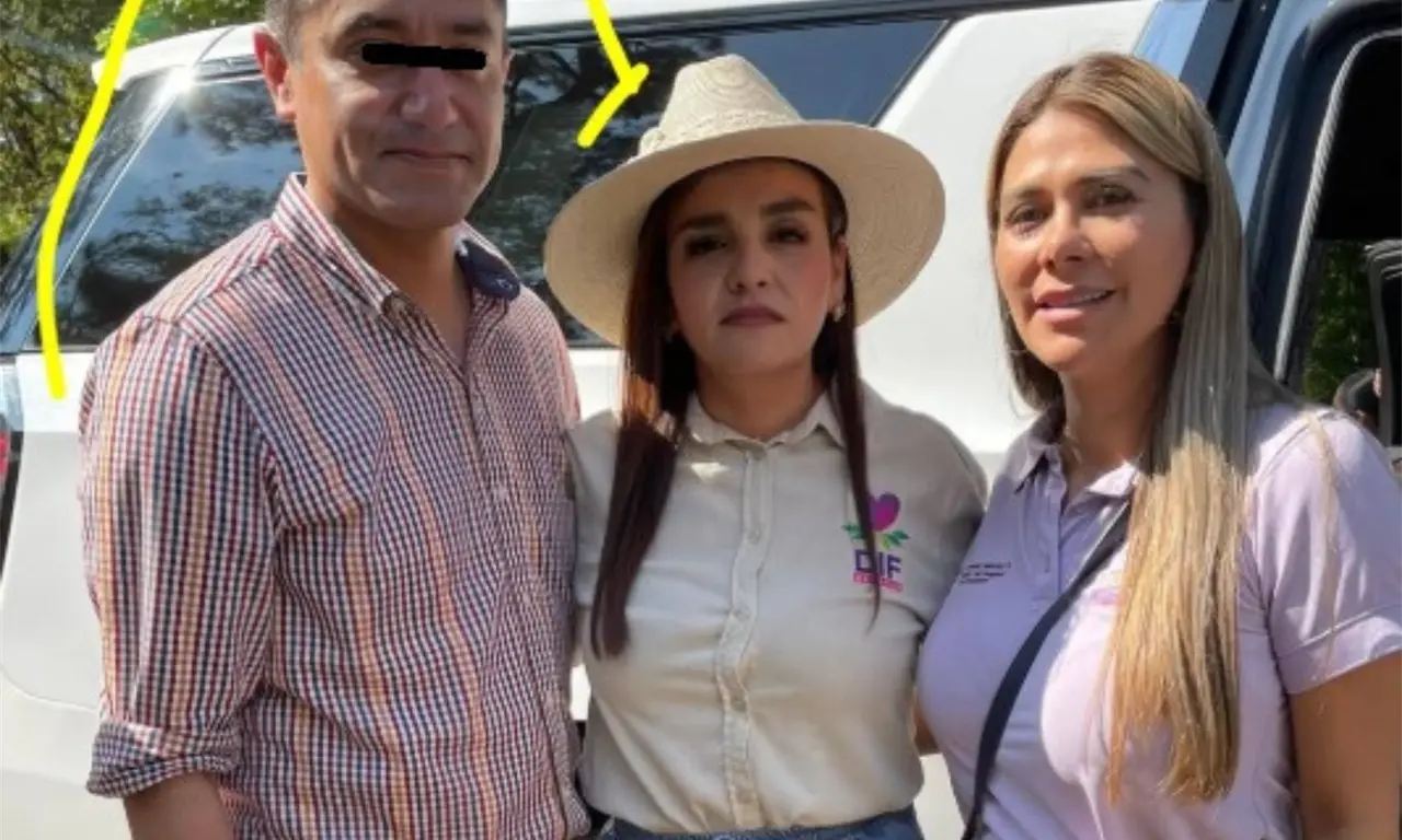  El funcionario proporcionó información sensible y ubicaciones de Carlos Manzo, facilitando la planeación y ejecución del homicidio. 