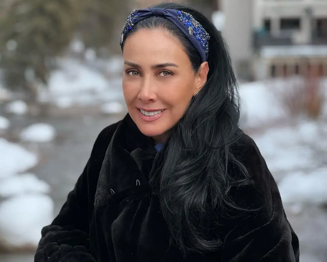 Creó una empresa de distribución de productos para interiores llamada Esencial.