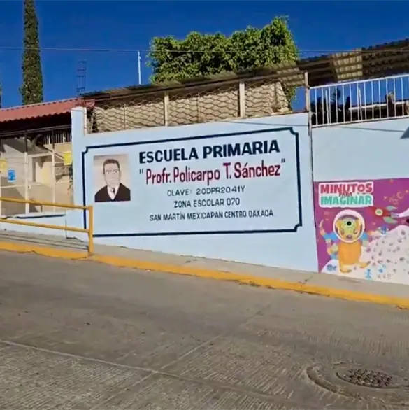Regreso a clases termina en tragedia: maestro muere de un infarto en primaria de Oaxaca