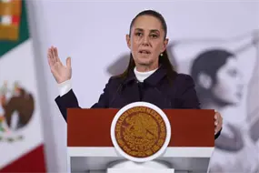 Sheinbaum analiza reforma electoral con l&iacute;deres de Morena