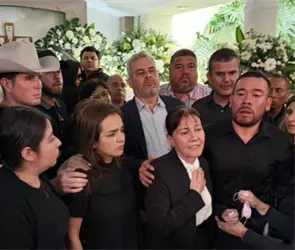 "Ten&iacute;a una conducta extra&ntilde;a": Hermano de Carlos Manzo conoci&oacute; en el funeral al funcionario que traicion&oacute; al edil