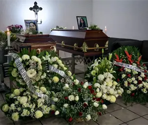 &Uacute;ltimo adi&oacute;s a Cindy y Teresita, v&iacute;ctimas de doble feminicidio en Cuautitl&aacute;n