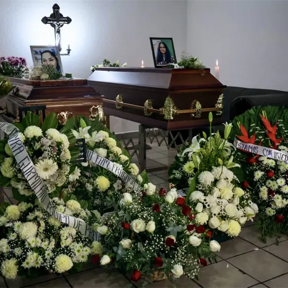 &Uacute;ltimo adi&oacute;s a Cindy y Teresita, v&iacute;ctimas de doble feminicidio en Cuautitl&aacute;n