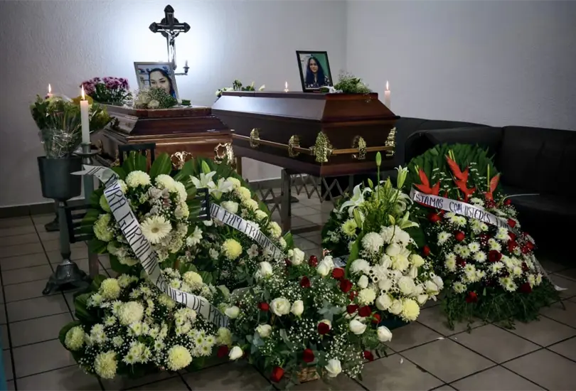 &Uacute;ltimo adi&oacute;s a Cindy y Teresita, v&iacute;ctimas de doble feminicidio en Cuautitl&aacute;n