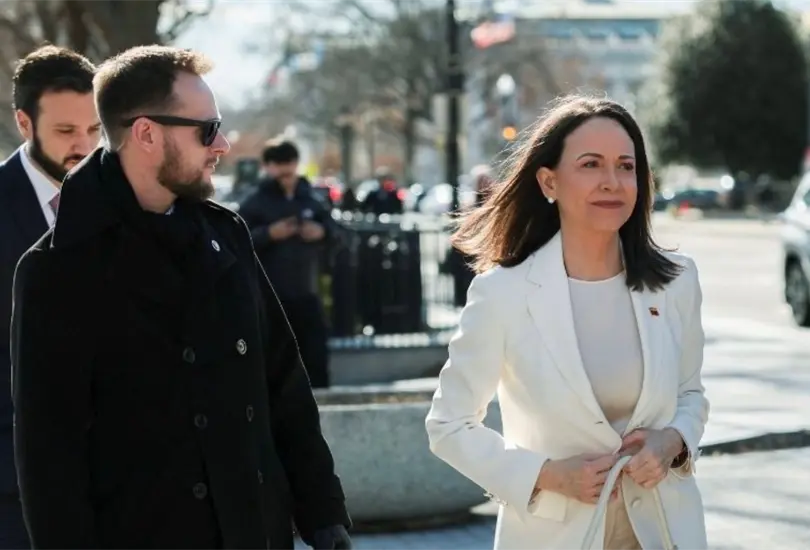 Mar&iacute;a Corina Machado entrega a Trump su medalla del Nobel de la Paz tras reuni&oacute;n clave en la Casa Blanca