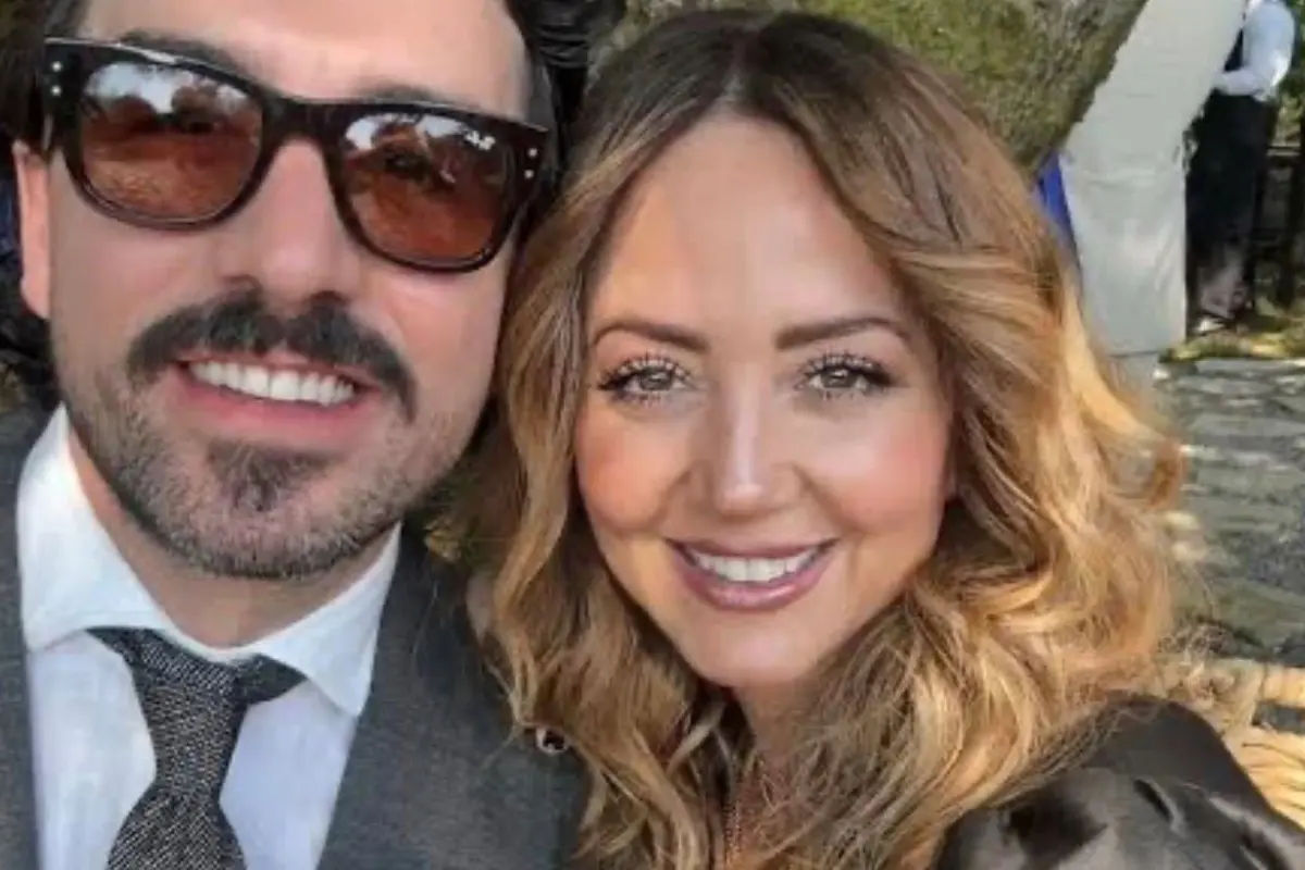  Andrea Legarreta responde a las críticas en redes tras revelarse la diferencia de edad con su pareja, en medio del escrutinio digital sobre su vida sentimental. 