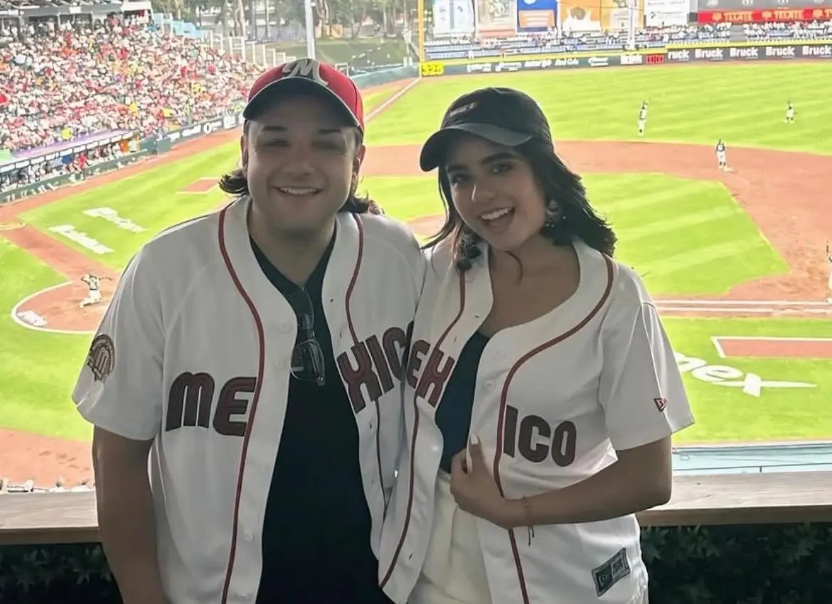 Algunos le han cuestionado si piensa cambiar de identidad de g&eacute;nero a pesar de que tiene novia.