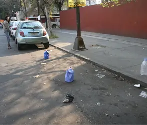 Apartar lugares ya es delito c&iacute;vico en CDMX: multas, arresto y c&oacute;mo denunciar