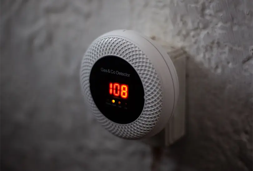 El programa lleva por nombre "El detector que salva" y contempla la distribuci&oacute;n gratuita de dispositivos electr&oacute;nicos especializados en el monitoreo del aire dentro de viviendas.