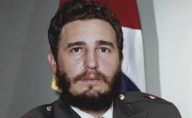 El expresidente cubano Fidel Castro muri&oacute; el 25 de noviembre de 2016 a la edad de 90 a&ntilde;os. Fue una figura clave del siglo XX y l&iacute;der de la Revoluci&oacute;n Cubana. Su fallecimiento marc&oacute; el fin de una era en Cuba y tuvo repercusiones pol&iacute;ticas.
