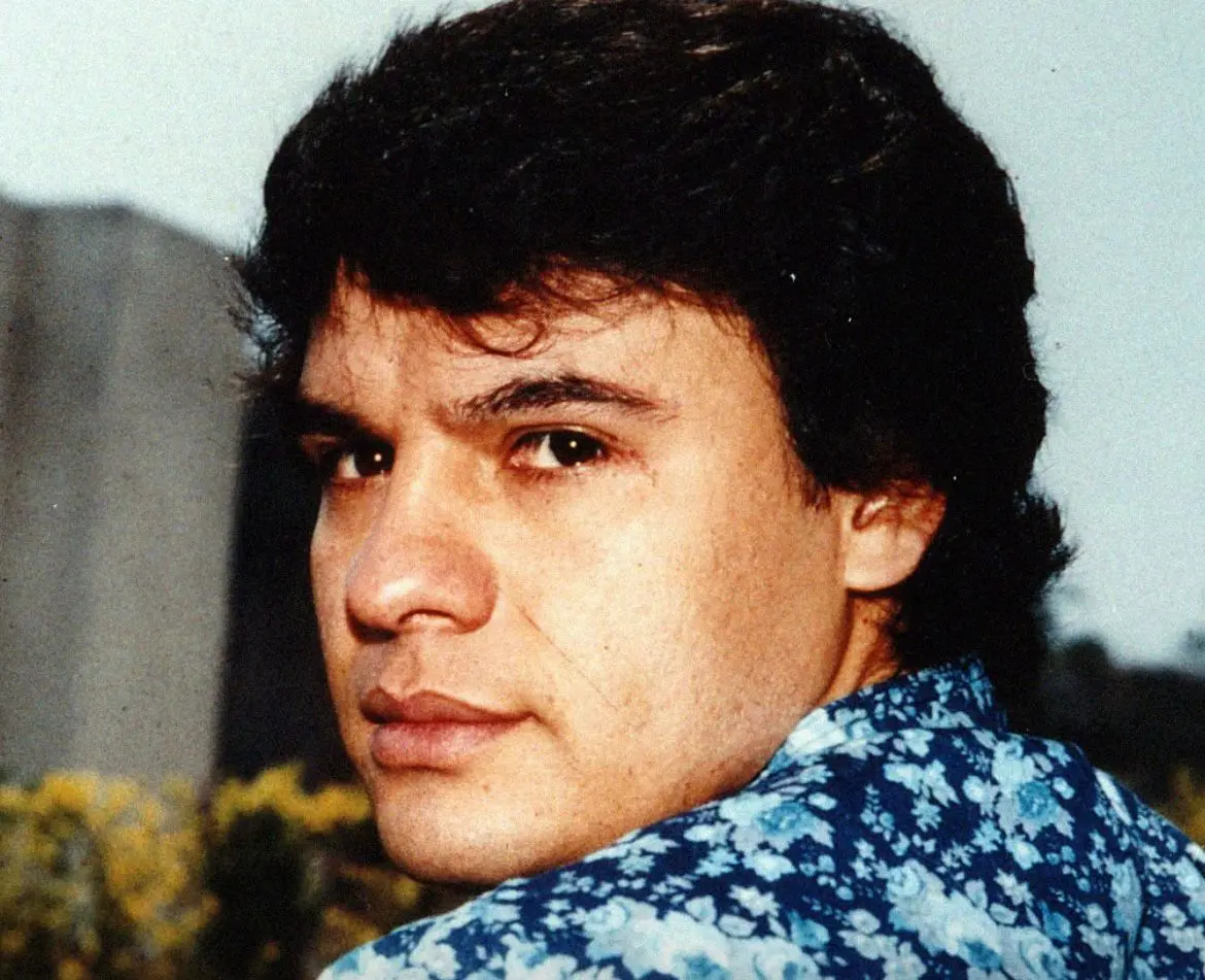 El reconocido cantante y compositor mexicano Juan Gabriel falleci&oacute; el 28 de agosto de 2016 a los 66 a&ntilde;os por un infarto. Su muerte caus&oacute; gran conmoci&oacute;n en M&eacute;xico y en toda Latinoam&eacute;rica, ya que fue una de las figuras m&aacute;s influyentes de la m&uacute;sica en espa&ntilde;ol.