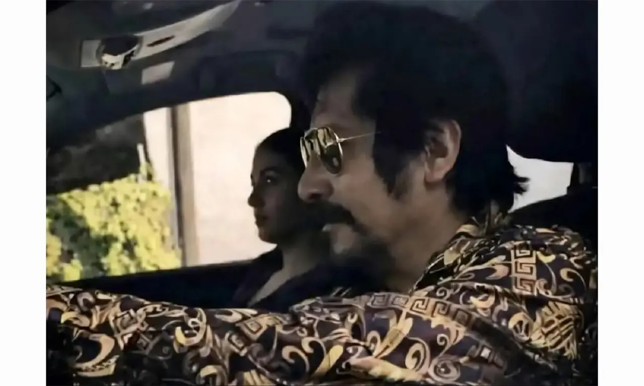  Captan a Rodrigo Flores, secretario de Seguridad de Atlatlahucan paseando en una patrulla con una mujer 