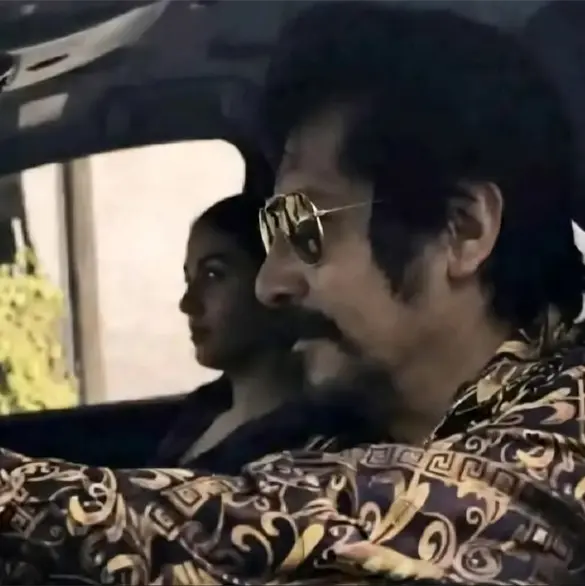 Captan a Rodrigo Flores, secretario de Seguridad de Atlatlahucan paseando en una patrulla con una mujer Captan a Rodrigo Flores, secretario de Seguridad de Atlatlahucan paseando en una patrulla con una mujer