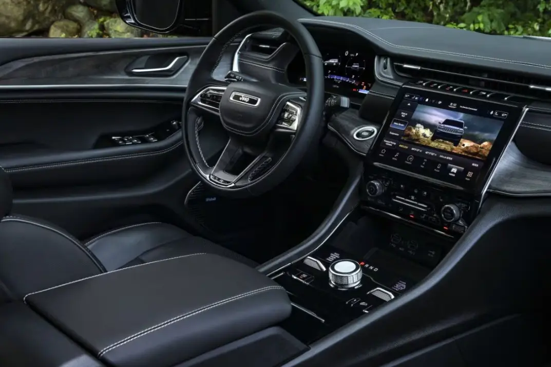 El discurso comercial de Jeep refuerza una imagen de dominio y resistencia. Jeep.