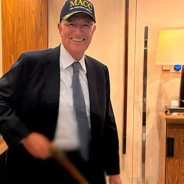 A horas de que venza el plazo, Salinas Pliego reta al SAT por un adeudo de 51 mil millones de pesos