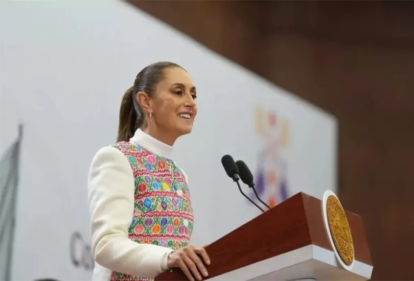 Sheinbaum afirmó que el aumento salarial y los programas sociales han reducido la pobreza y fortalecido la economía. Sheinbaum afirmó que el aumento salarial y los programas sociales han reducido la pobreza y fortalecido la economía.